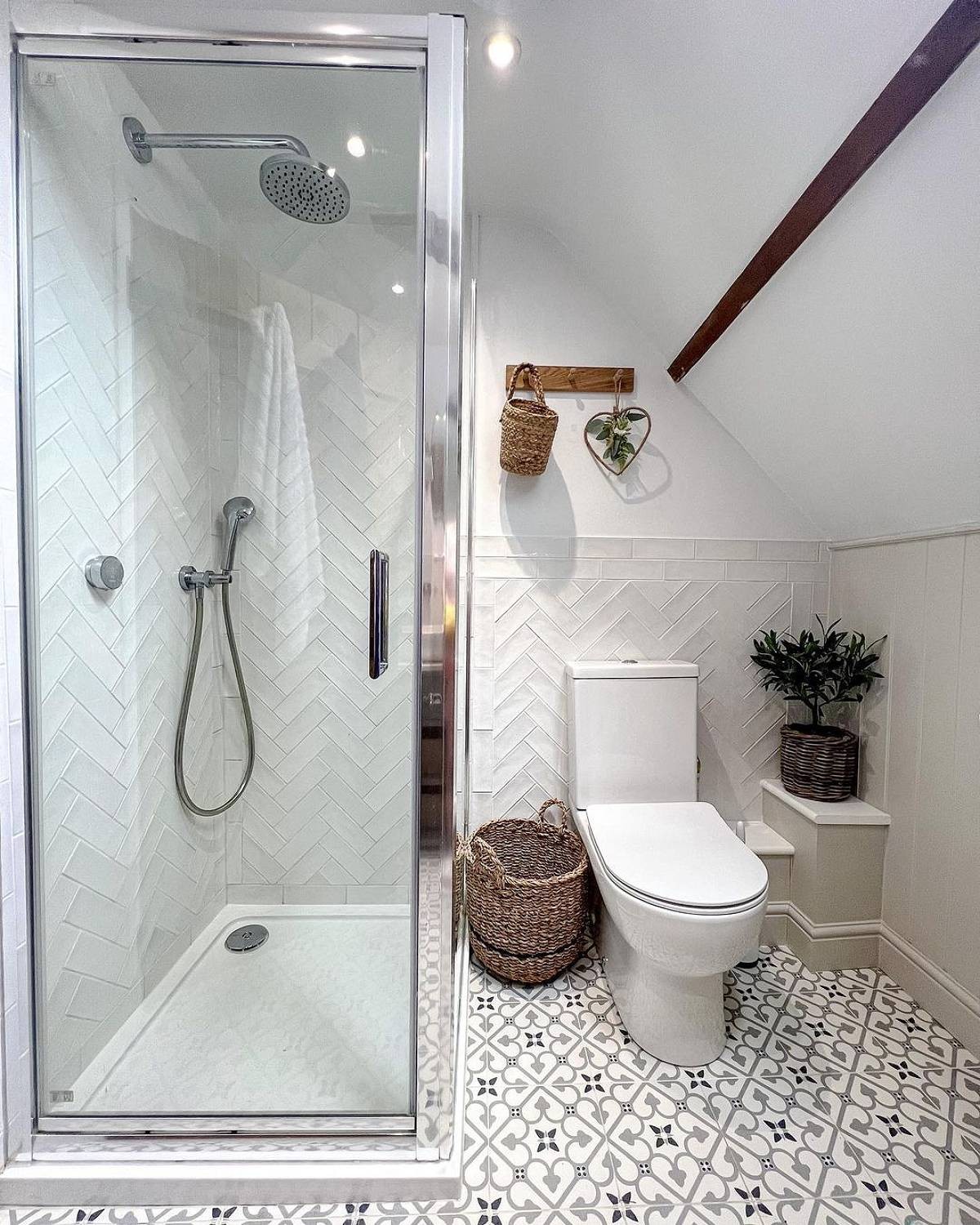Küçük Evler İçin Fonksiyonel Banyo ve Koridor Mobilyaları
