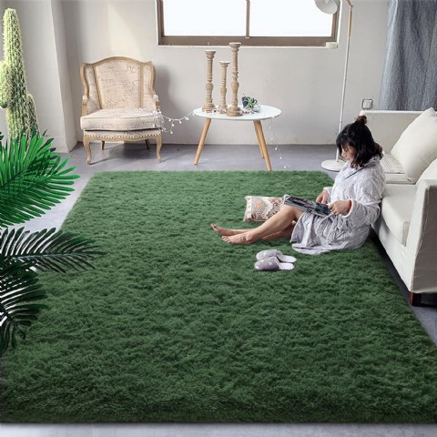Dweıke Peluş Orman Yeşili 120x180 Cm Halı, Kaymaz, Yıkanabilir, Yatak Odası Çocuk Odası