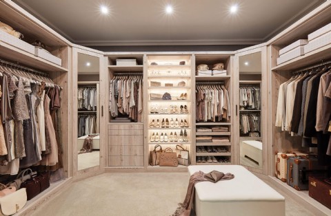 Lüks Butik Giyinme Odası Elbise Dolabı Ve Entegre Işıklı Açık Raflı Depolama Sistemi